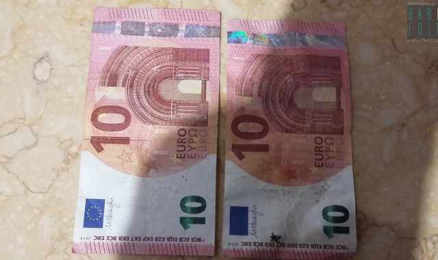 Si falsificano anche i 10 euro: in giro banconote più strette e corte dell'originale